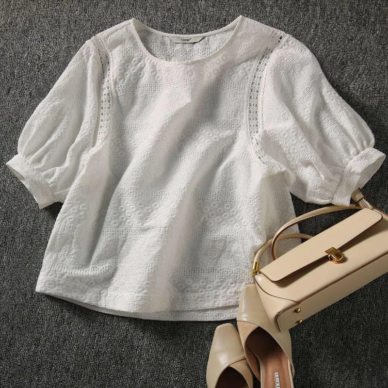 Amber Embroidery Half-Sleeve Blouses