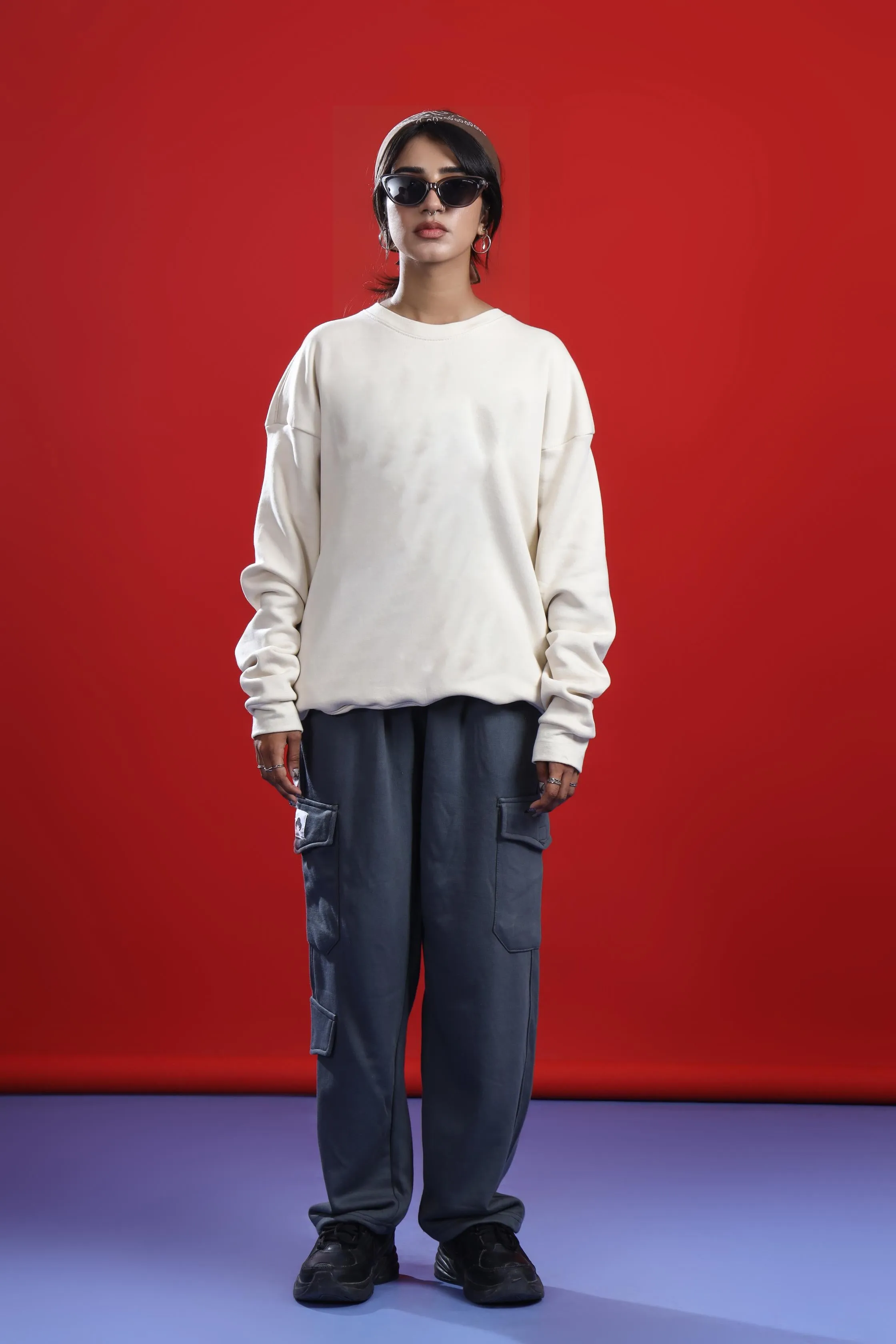 BEIGE OVERSIZED BASIC SWEATSHIRT