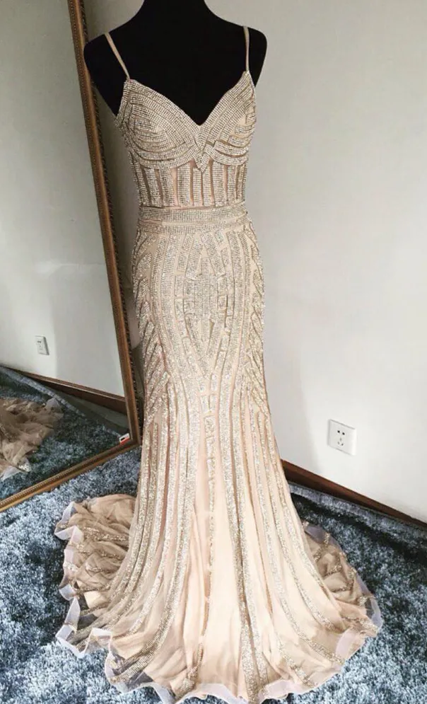 Mermaid V Neck Sequined Black Prom Dresses Spaghetti Straps