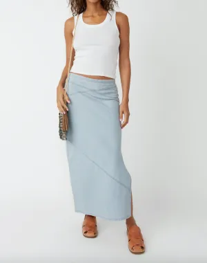 Muse Moment Mid Rise Slip Spring Fling
