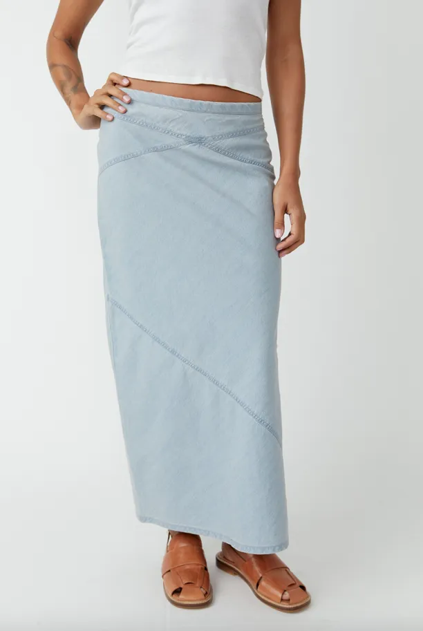 Muse Moment Mid Rise Slip Spring Fling