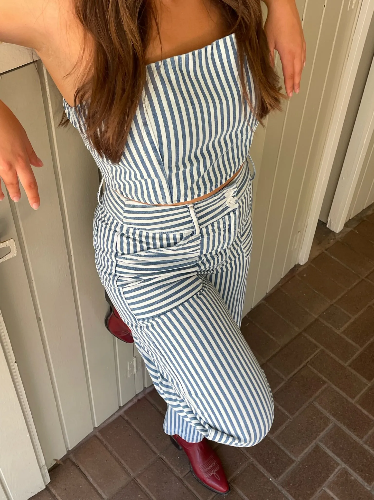 SELF CONTRAST Catalina Denim Crop Tank