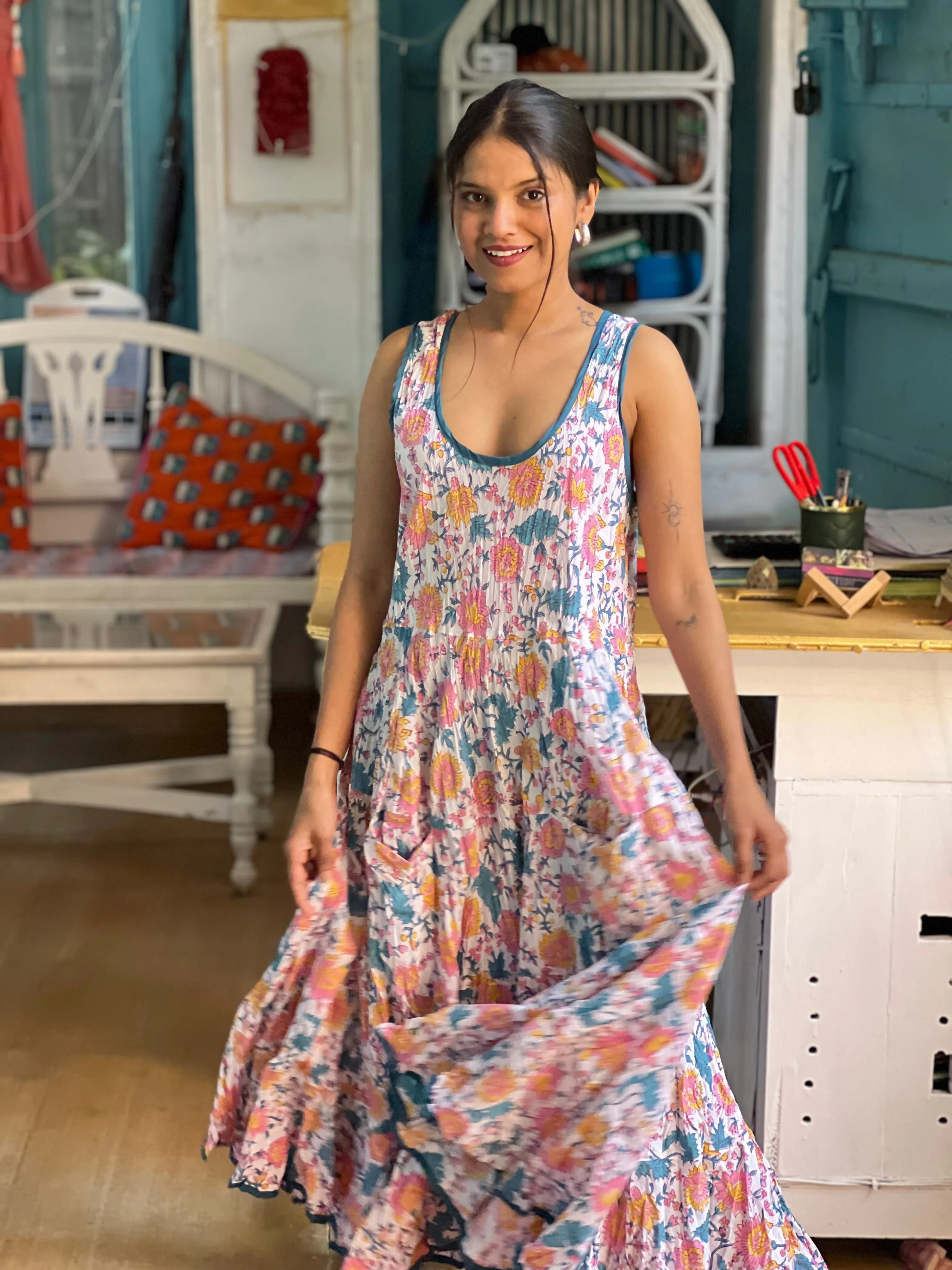 SUNDRESS  ,sleevless white Joy