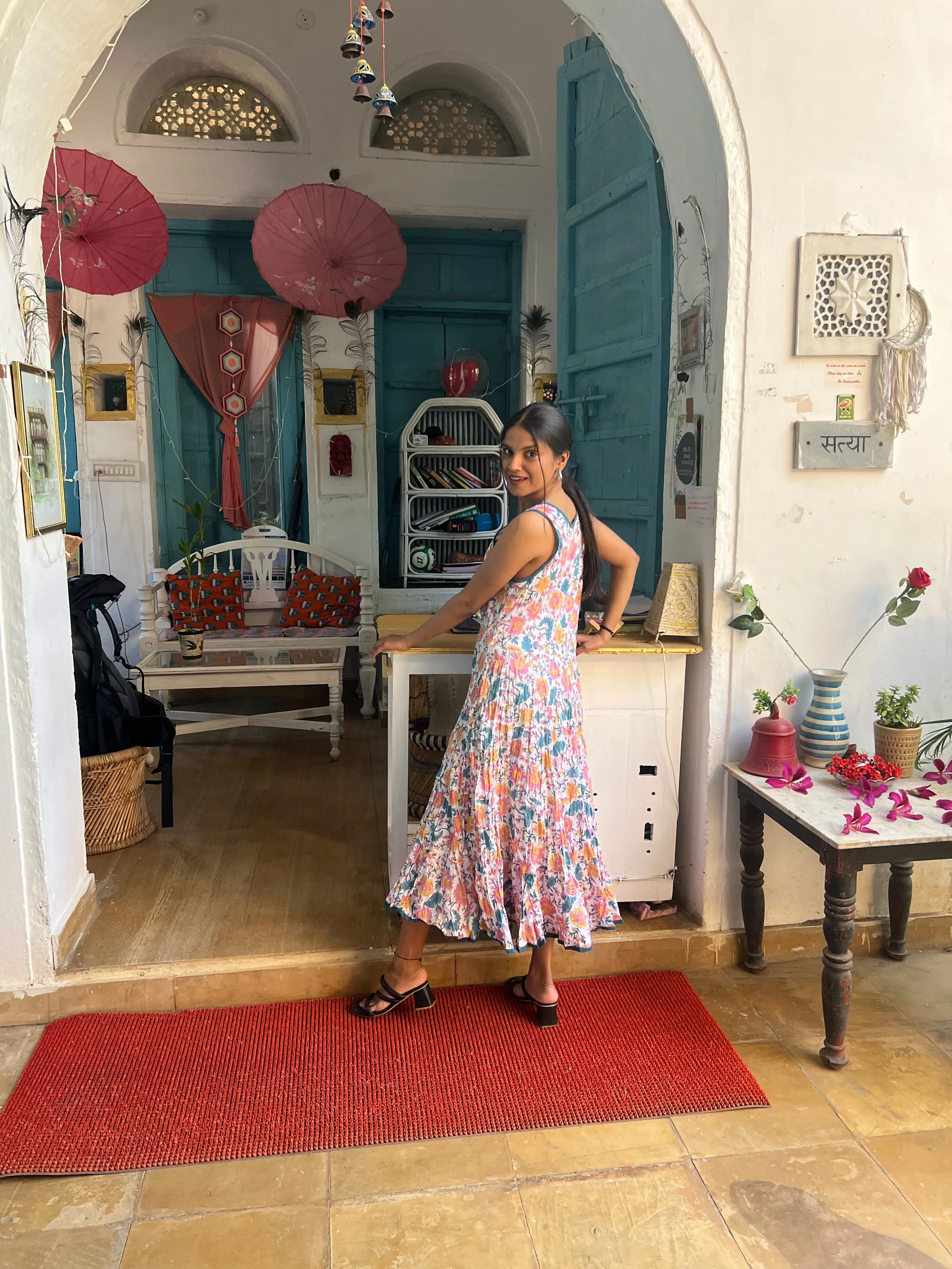 SUNDRESS  ,sleevless white Joy
