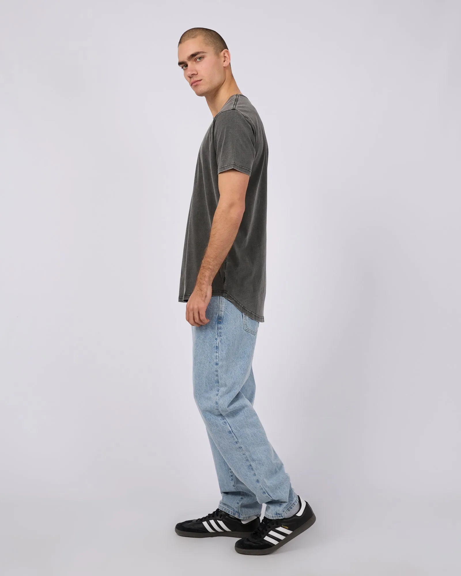 Tail Tee Lead