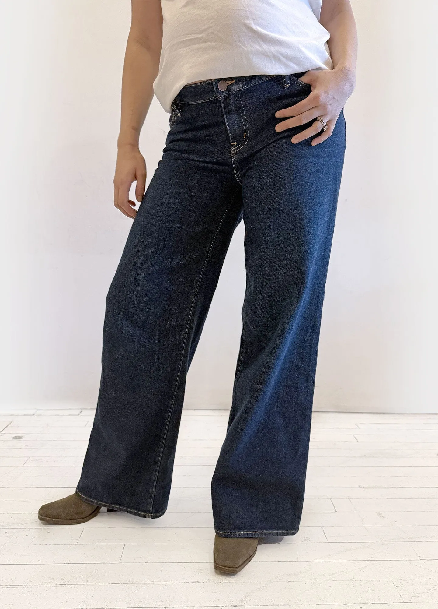 The Relaxed Wide Leg Maternity Jean